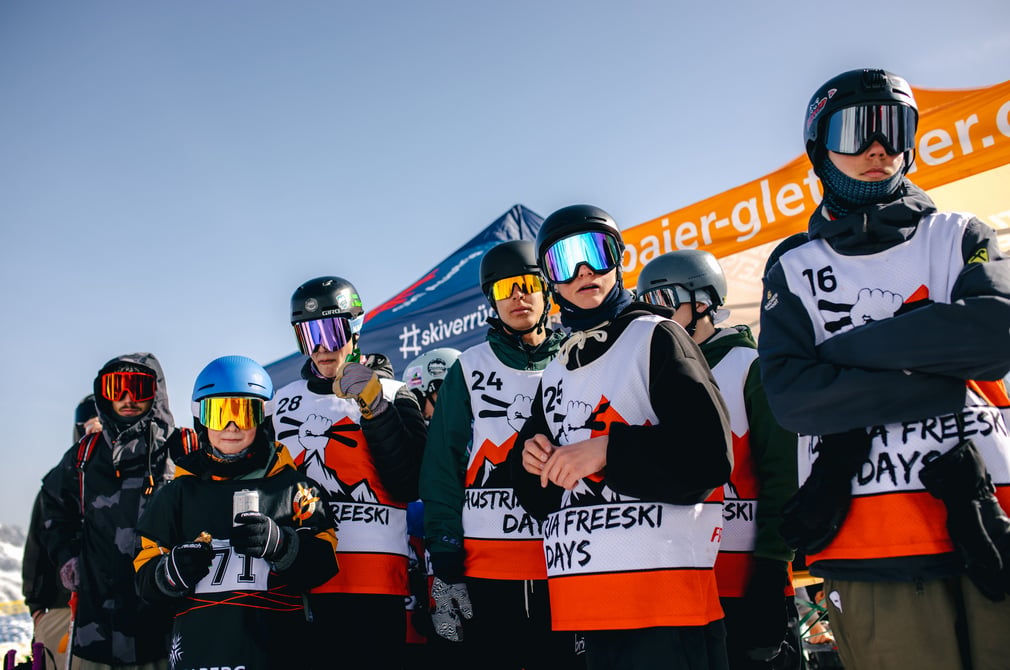 Kids beim Subai Zoo Rookie Clash im Stubai Zoo Spring Garden am Stubaier Gletscher